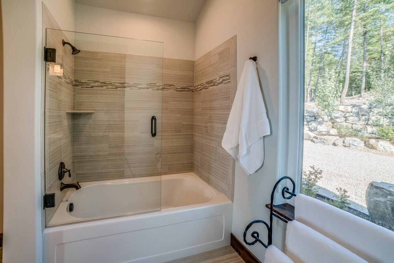 Shower & Tub Installation in Richmond West